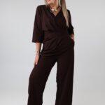 Elegancki komplet damski plus size z baskinką, kopertową bluzką i szerokimi spodniami – komplet wizytowy XXL dla puszystych 44-54