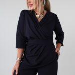 elegancki-komplet-damski-plus-size-z-baskinka-i-szerokimi-spodniami-granatowy (7)